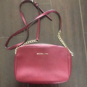 Micheal Kors Jet Set Crossbody